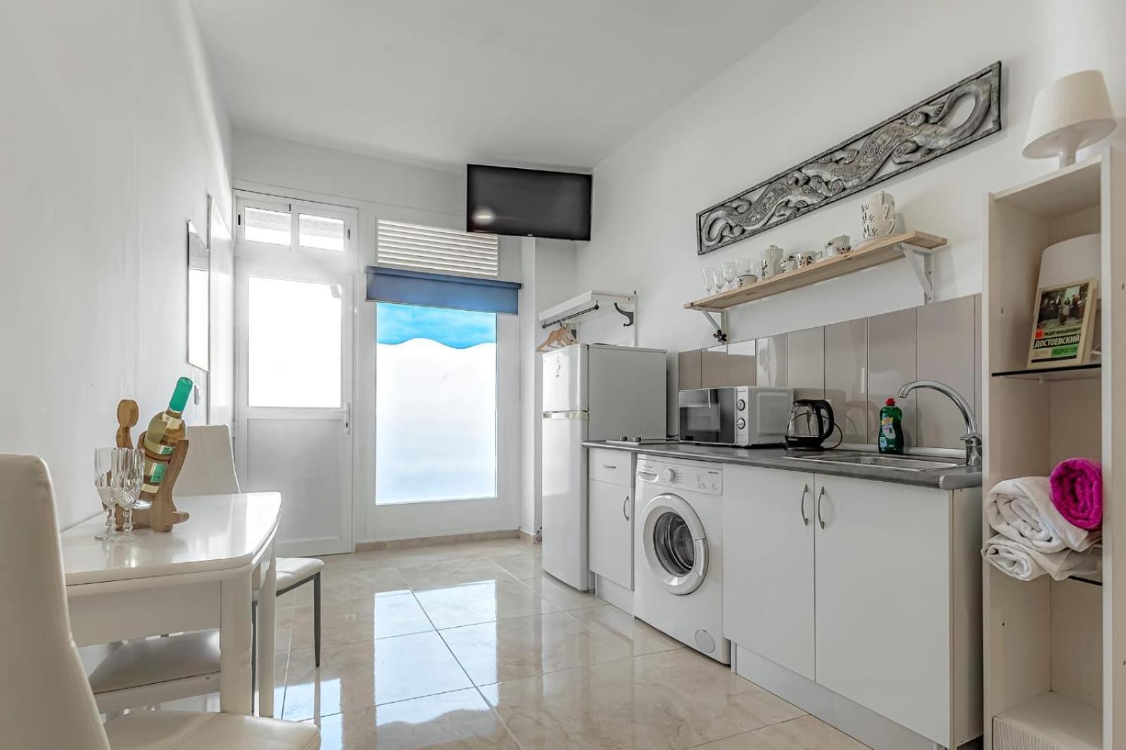 Apartment On Pinta Beach 아데제 외부 사진